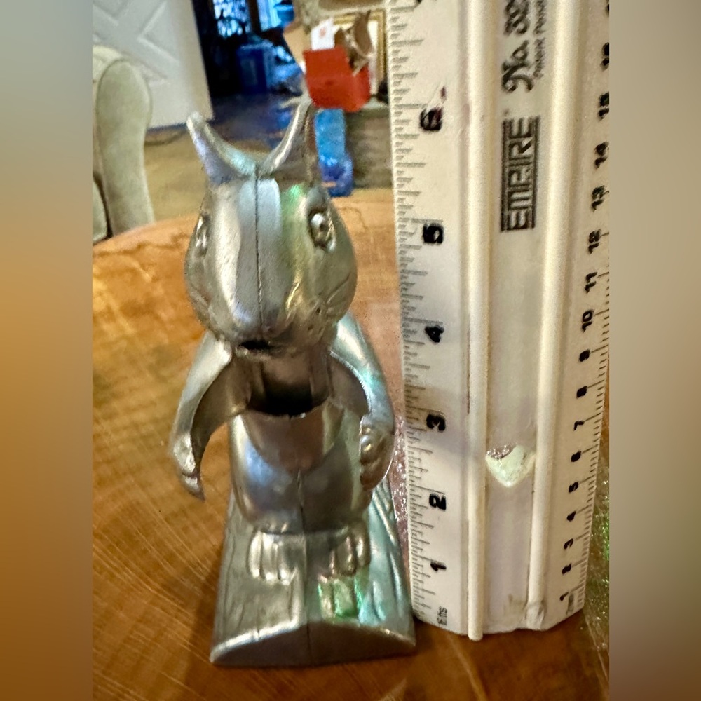 Squirrel Nut cracker - Picture 11 of 14